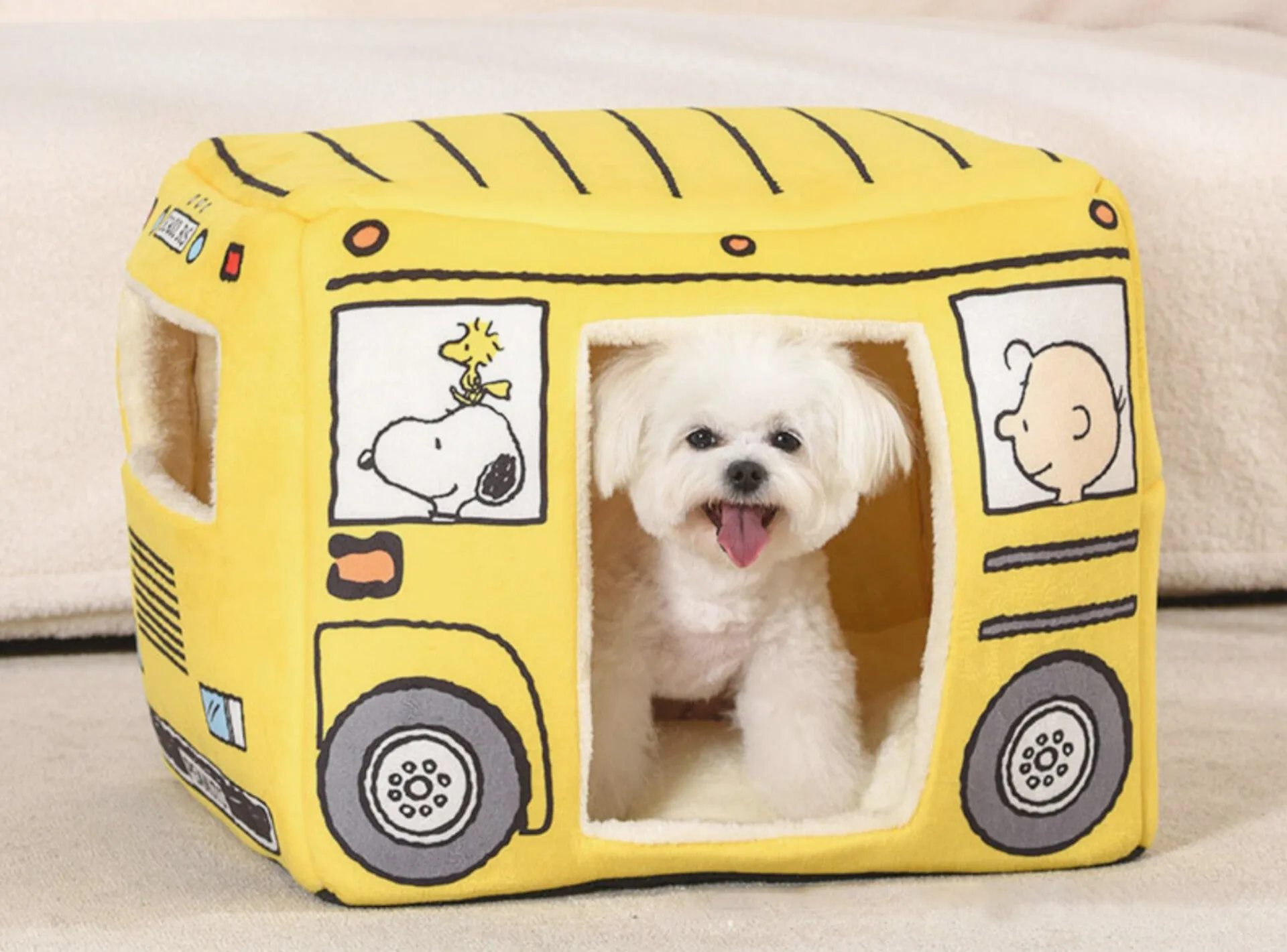 2 in 1 Bus Shaped Cat & Dog Bed – Cute, Foldable All-Season Pet Cubby