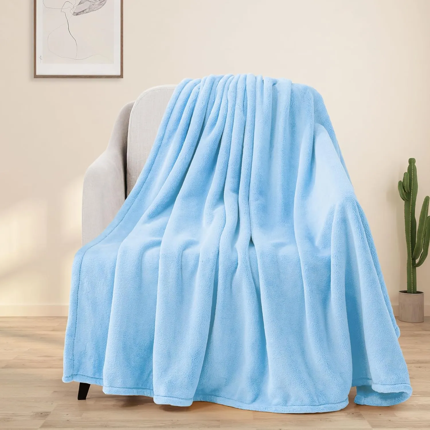 BEAUTEX Fleece Throw Blanket for Couch Sofa or Bed Throw Size Soft Fuzzy Plush Blanket, Luxury Flannel Lap Blanket, Super Cozy and Comfy for All Seasons (Baby Blue, 50" x 60")